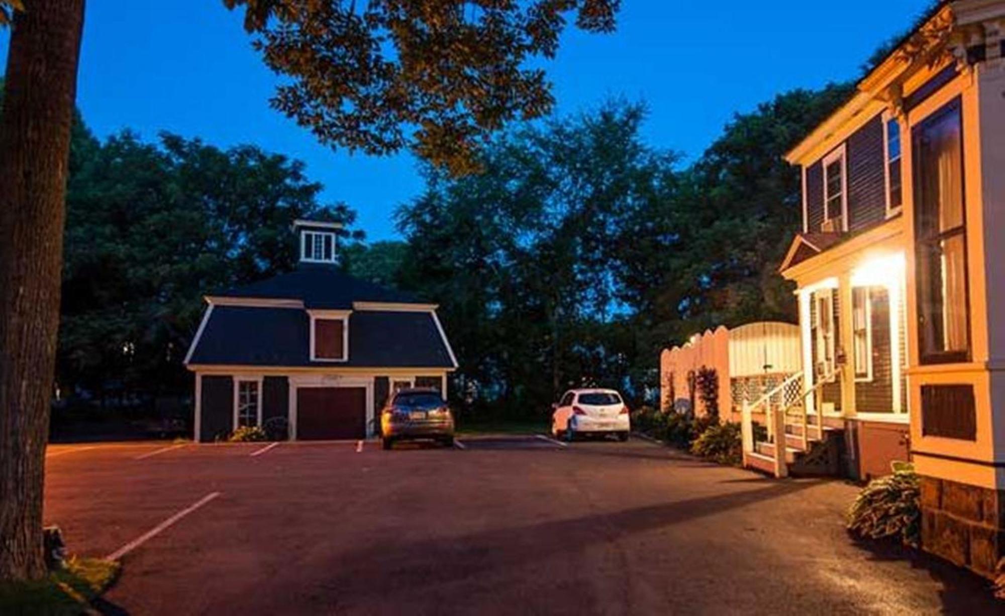 弗雷德里克顿 卡瑞奇豪斯旅馆酒店 外观 照片